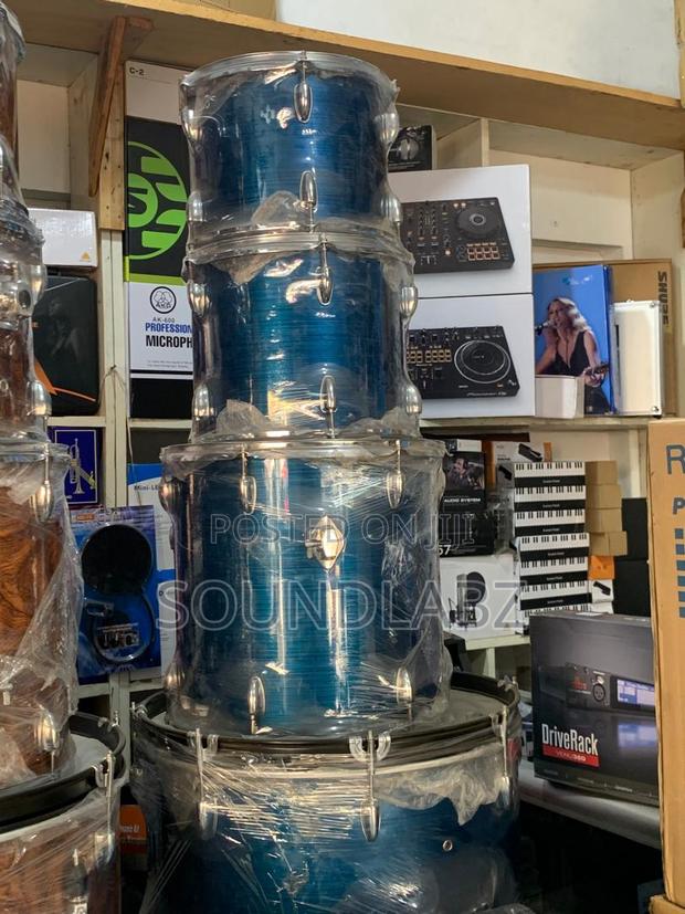 Yamaha 5set Drums (Blue) · Photo 3