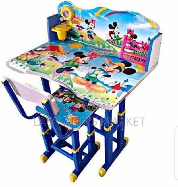 Kids Desk And Table · Photo 2