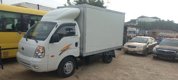 Kia Bongo 3 Container Truck photo 2