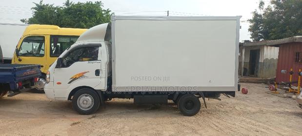 Kia Bongo 3 Container Truck photo 3
