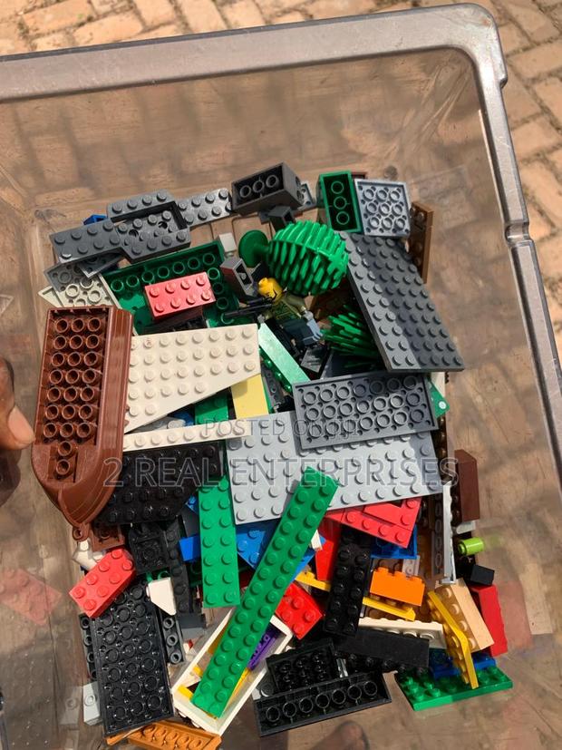 Mixed Lego 500 Pieces for 350ghc · Photo 2