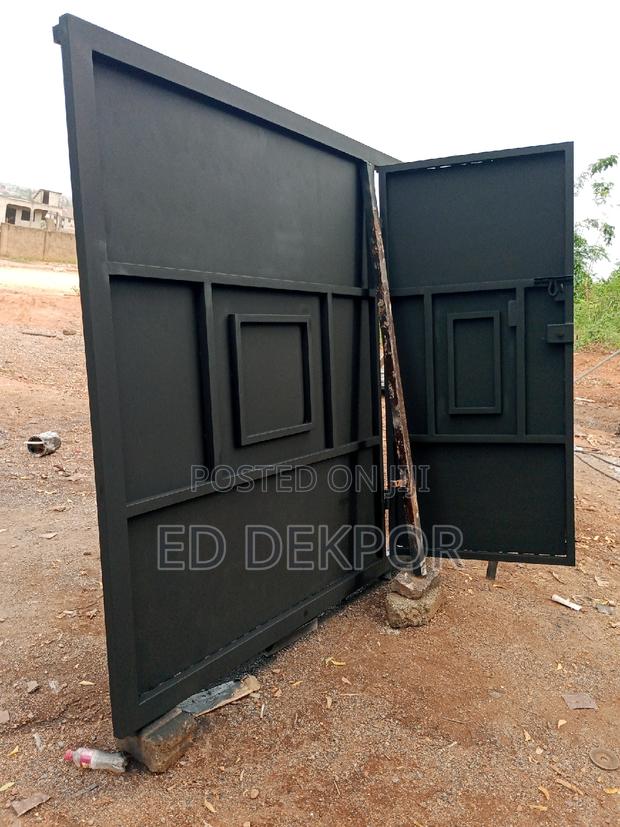 VCM Metal Gate photo 2