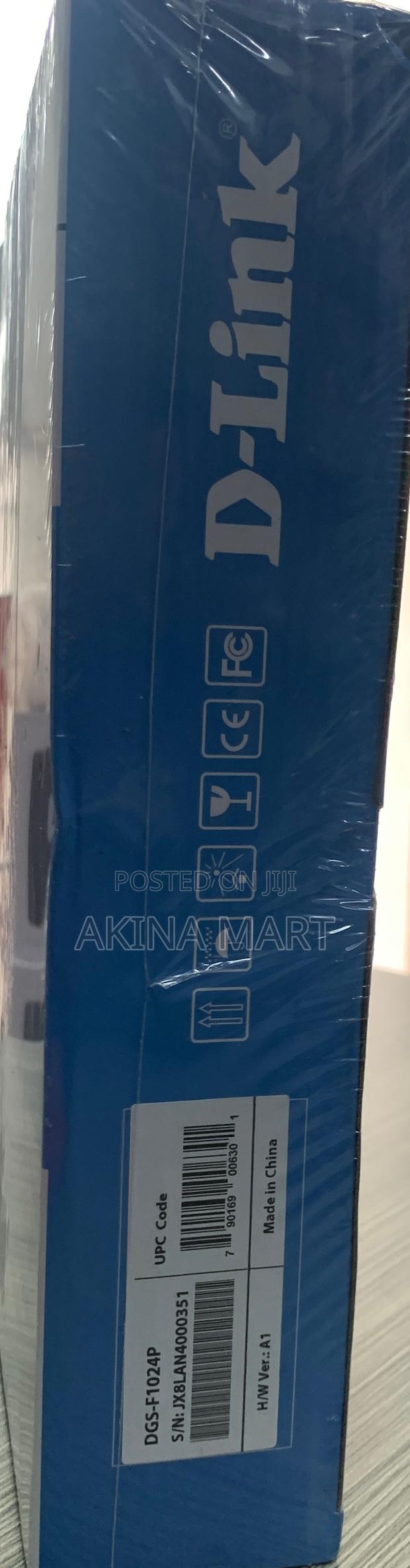 Dlink 26 Port Gigabit Unmanaged Poe Switch With 2 SFP Port · Photo 4