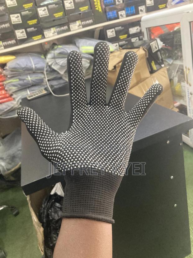 Pointed Cotton Hand Gloves