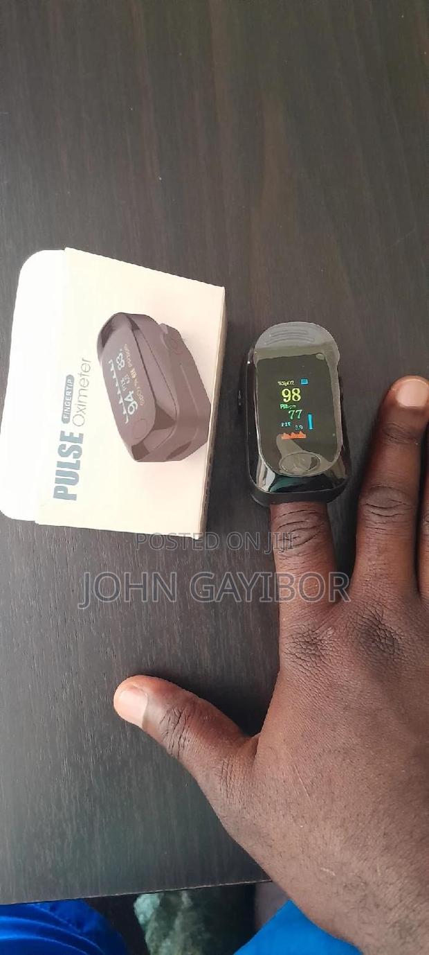Good Quality Pulse Oximeter With Warranty · Photo 3