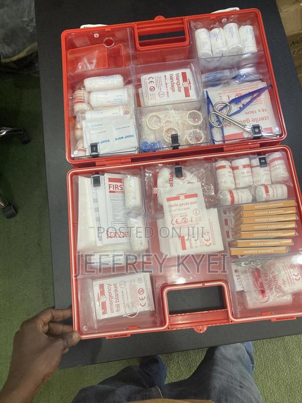 (100 People) First Aid Box