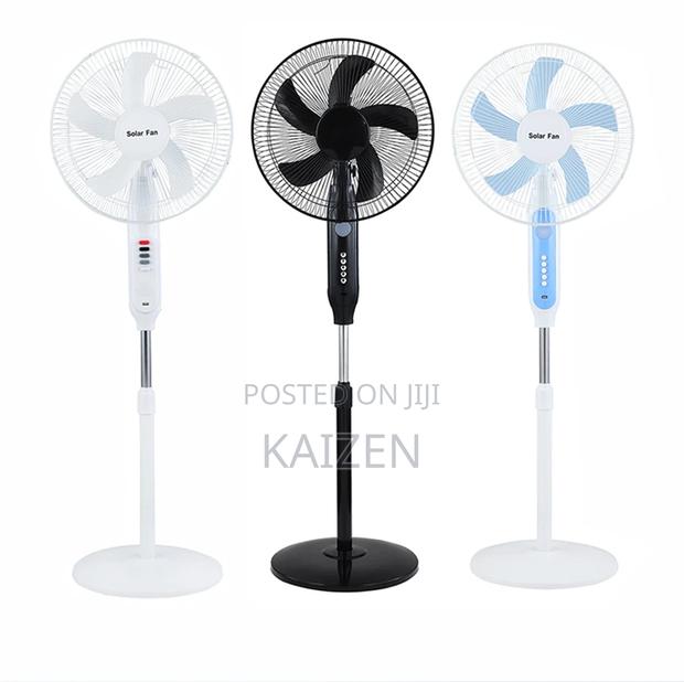 Rechargeable Solar Fan With Bulbs and USB Port photo 2