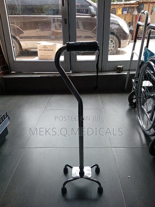 Quad Cane ( 4 Legs ) · Photo 3
