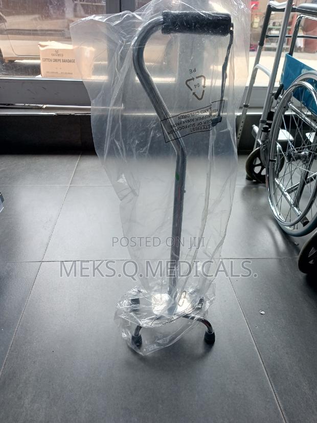 Quad Cane ( 4 Legs ) · Photo 4