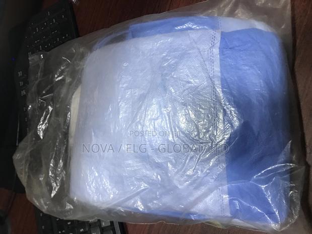 Reusable Isolation Gown photo 3