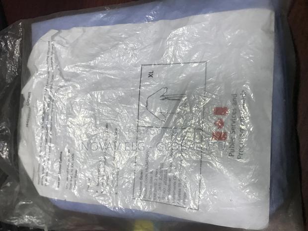 Reusable Isolation Gown photo 4