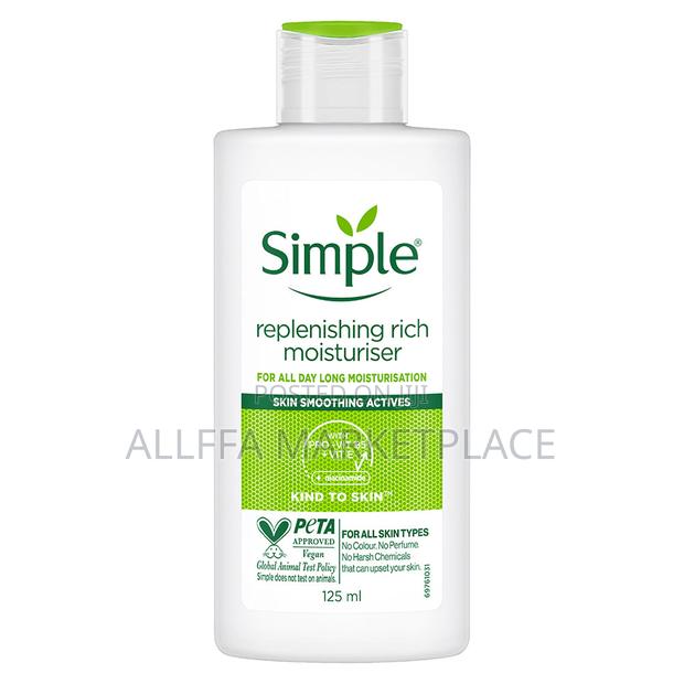 Simple Replenishing Rich Moisturiser 125ml · Photo 4