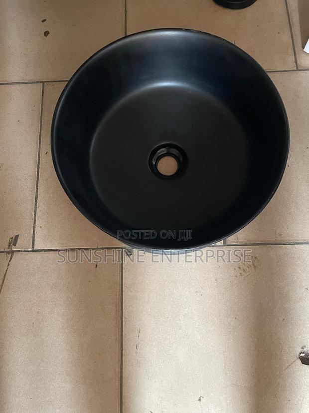 Black Cubicle Basin · Photo 4