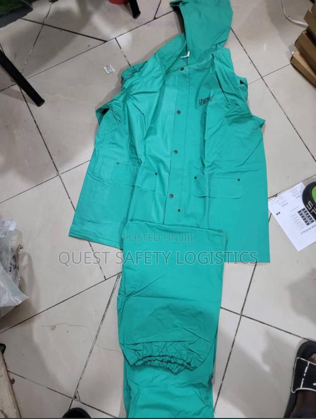 Chemical Resistant Suit · Photo 2