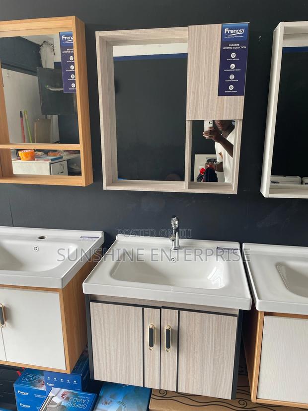Frencia Cabinet Wash Hand Basin · Photo 4
