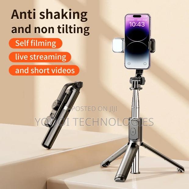 Bluetooth Remote Selfie Stick photo 5