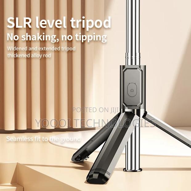 Bluetooth Remote Selfie Stick photo 4