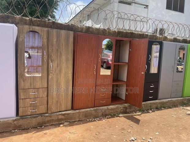 Great Wardrobes Available// Very Strong And Durable photo 4