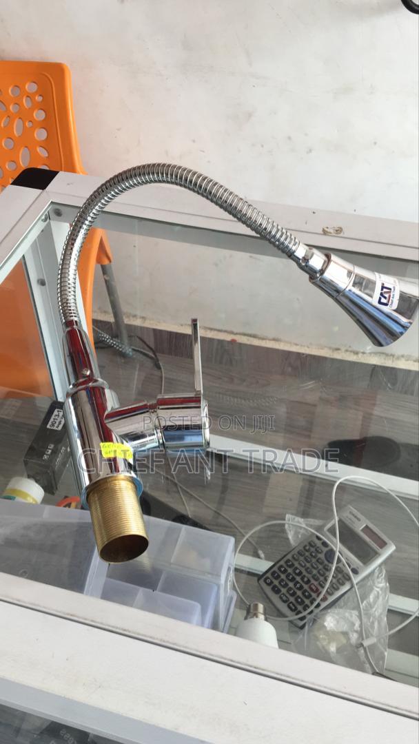 Flexible Tap / Faucet. Hot and Cold · Photo 4