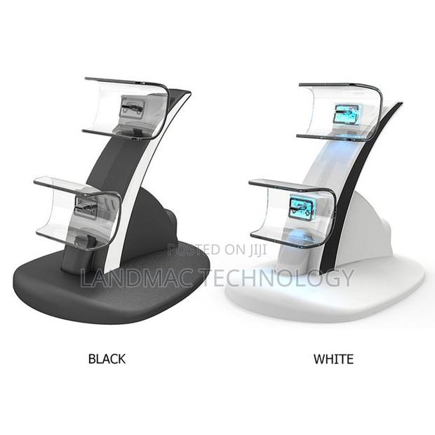 Dual USB Charging Stand for PS4 · Photo 3