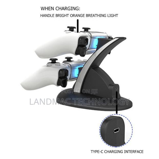 Dual USB Charging Stand for PS4 · Photo 4