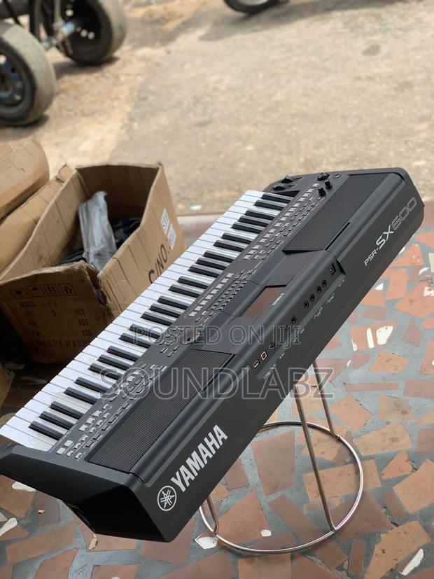 Yamaha Psrsx600 Arranger Workstation Keyboard,Black · Photo 3