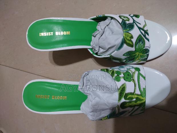New Ladies Shoes · Photo 4
