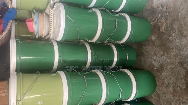 Semi-Gloss Emulsion Paint