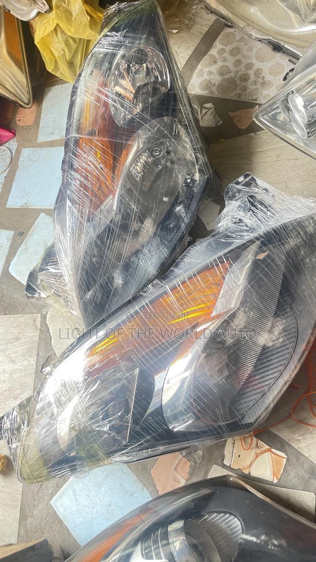 Nissan Altima 08 Headlight