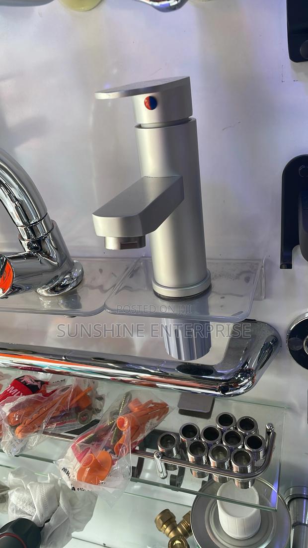 Aluminum Hot And Cold Wash Hand Basin Tap · Photo 2