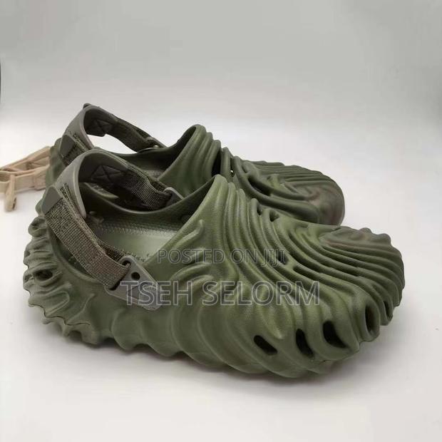 Easy Wear Crocs photo 2