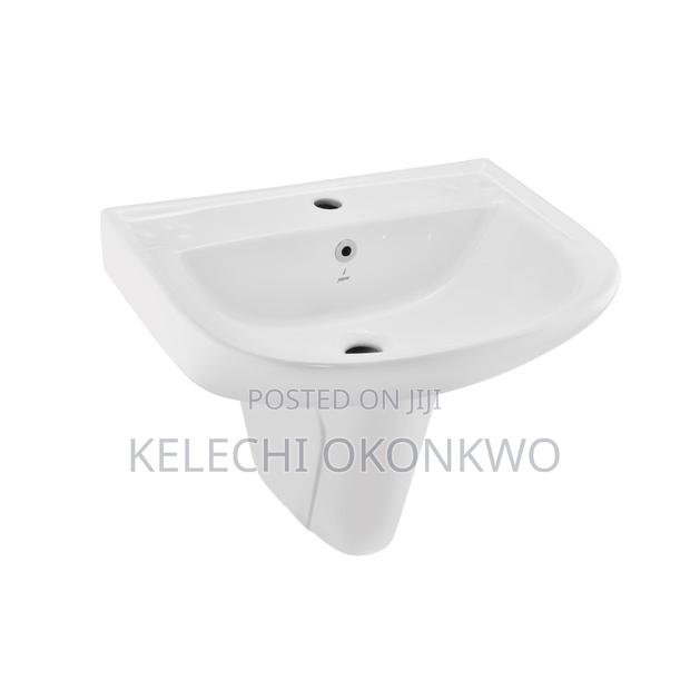 Short Pedestal Wash Hand Basin photo 3
