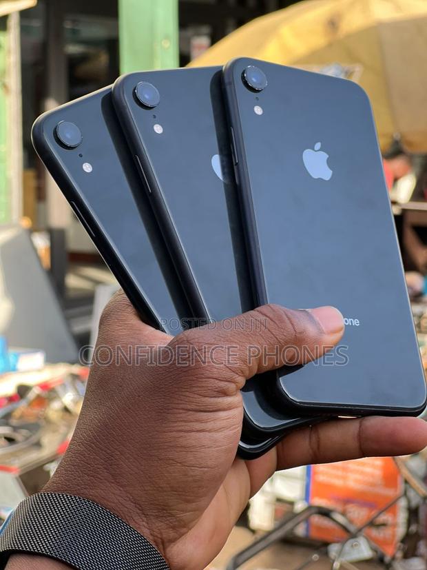 Apple iPhone XR 64 GB Black