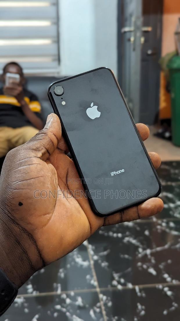 Apple iPhone XR 64 GB Black