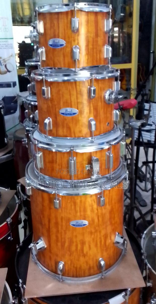 Pearl Decade 5-Piece Drumset · Photo 2