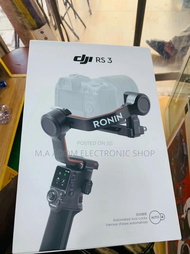 Brand New DJI RS 3 Gimbal Stabilizer. · Photo 2