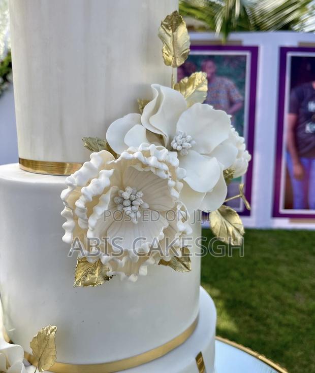 Wedding Cake for Abi’S Cake · Photo 4