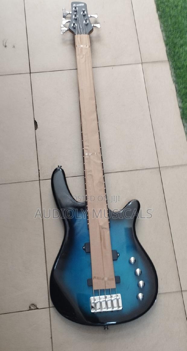 Ibanez Passive Bass Guitar · Photo 4