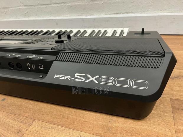 Yamaha PSR-Sx900 Keyboard · Photo 3