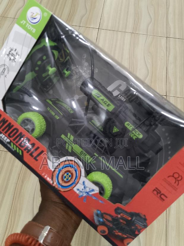 Remote Control Millitary Car · Photo 2
