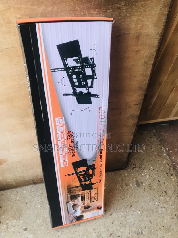 Highly Effective Flat-Screen Adjustable TV Wall Mount · Photo 2