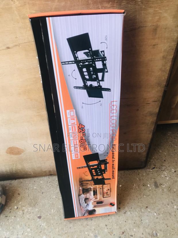 Highly Effectively Flat-Screen Adjustable TV Wall Mount · Photo 2