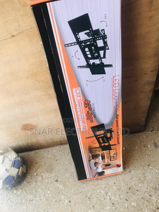 Highly Powerful Flat-Screen Adjustable TV Wall Mount · Photo 2