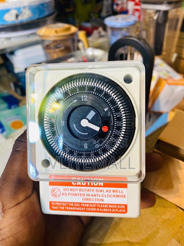 Intermatic 24 Hr Indoor Analog Electrical Timer · Photo 3