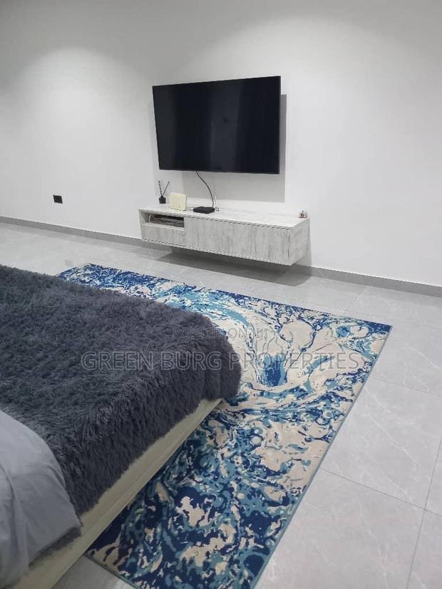 Furnished 4bdrm House in East Legon for sale photo 5