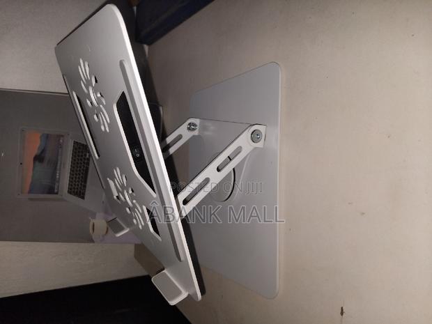 World Class Laptop Stand · Photo 2