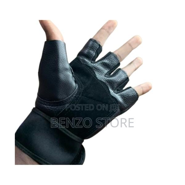 Quality Leather Half Finger Hand Gloves For Gym And Riding · Photo 2