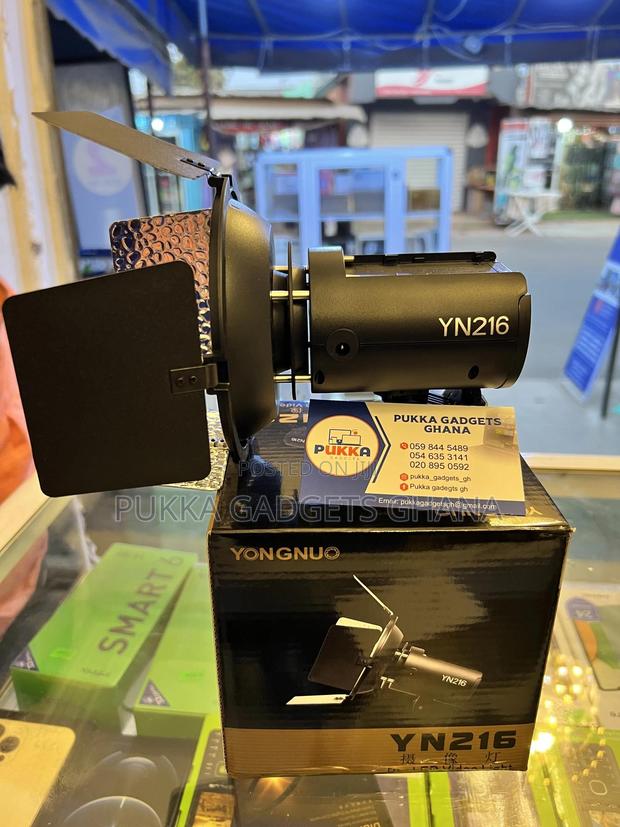 Yongnuo YN 216 Lights · Photo 4