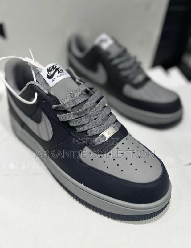 Nike Air Force 1 Black/White · Photo 4