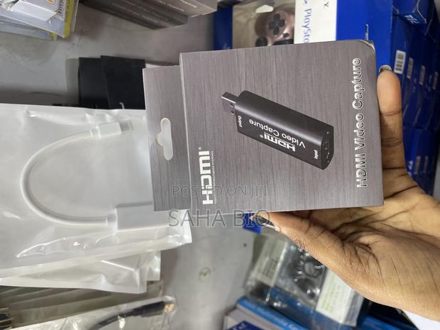 USB HDM Capacitor Card · Photo 2